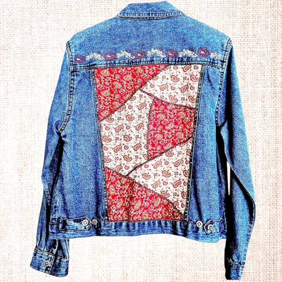 Vintage 90s Patchwork Denim Jacket Floral Embroidery Bohemian Coastal Cowgirl - Picture 4 of 6